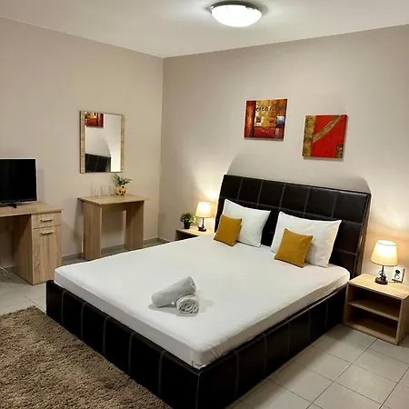 Guest house Center House